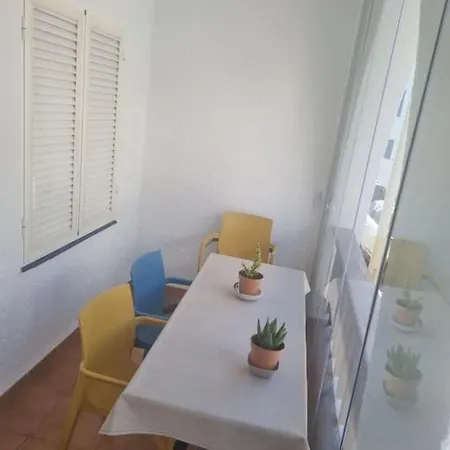 Cerca De La Playa אלמריה
