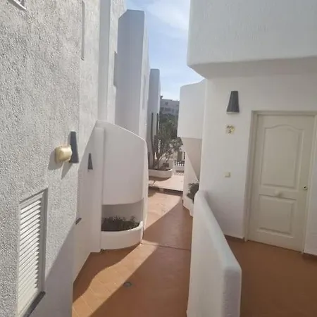 Cerca De La Playa *